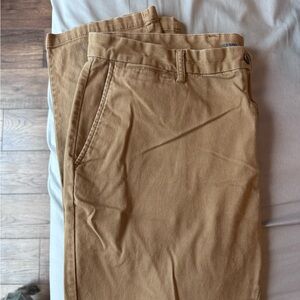 Old Navy Men's Khaki Chinos